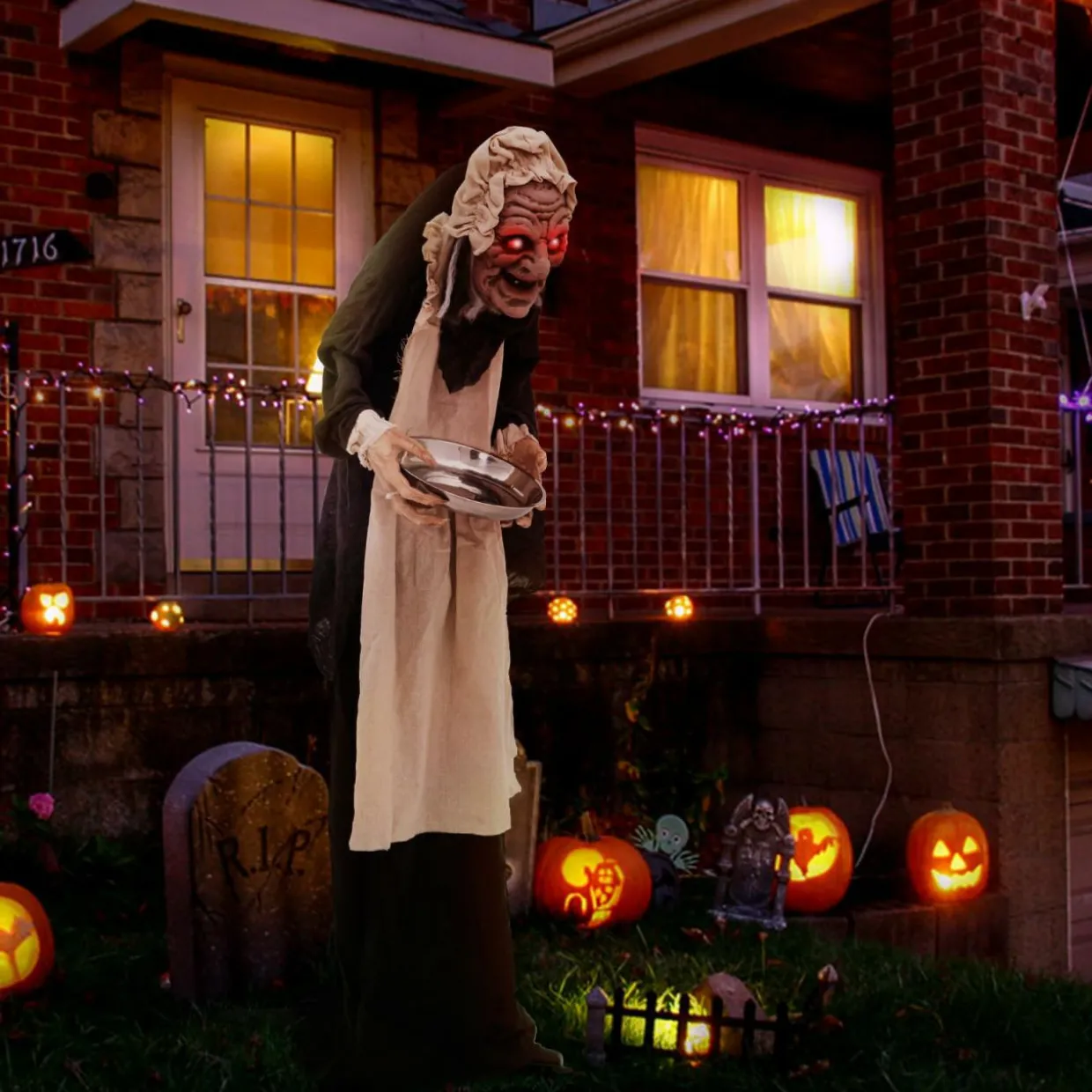 Tangkula 5.2FT Halloween Animated Standing Greeter Old Lady with Candy Dish