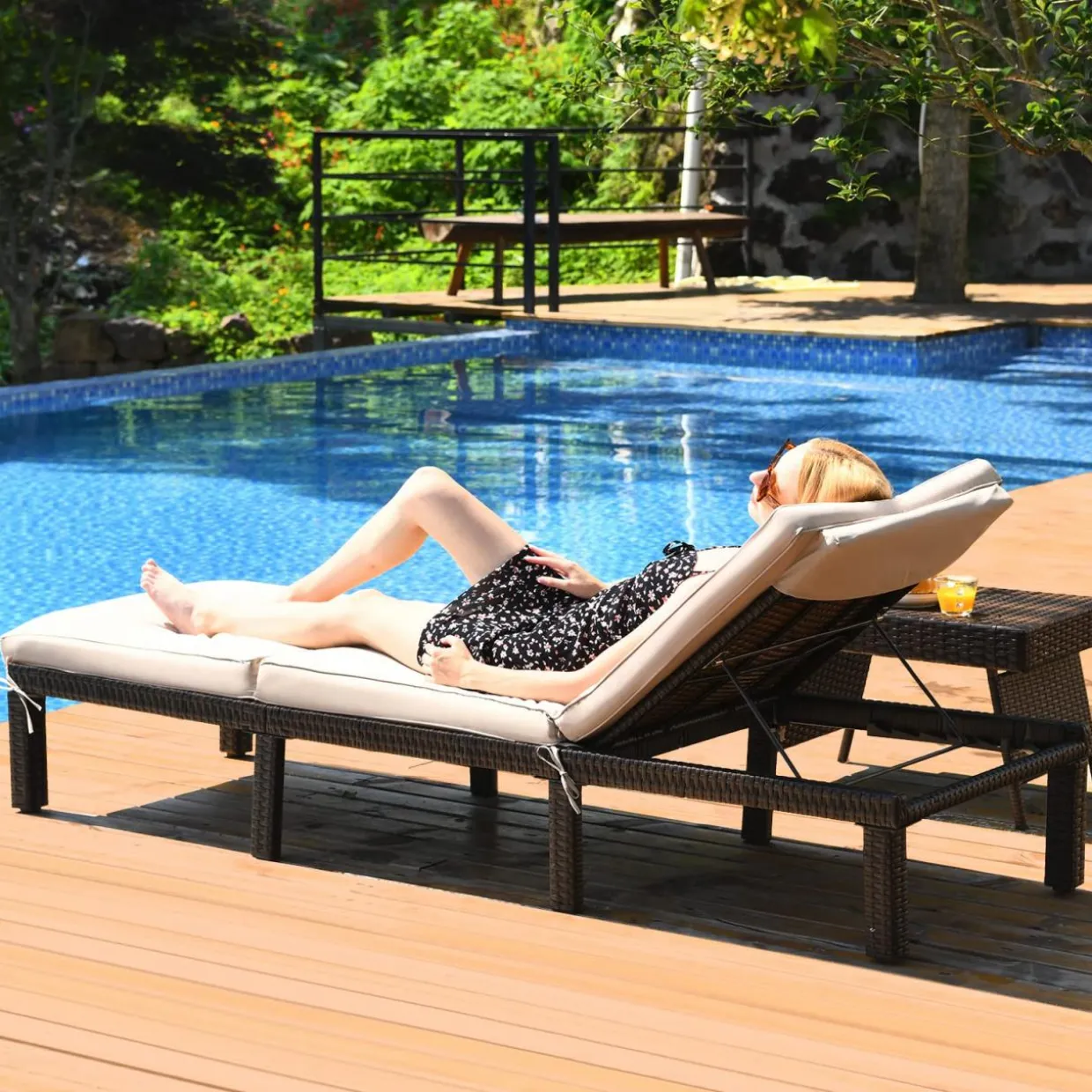 Tangkula Rattan Wicker Chaise Lounge Chair, Outdoor Patio Lounger Recliner Chair w/Adjustable Backrest