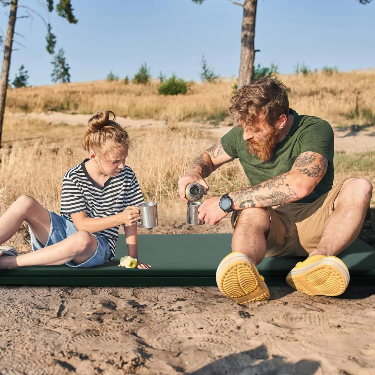 Tangkula Self-Inflating Sleeping Pad, 3 inch Thick Camping Mattress w/Built-in Valve, Green